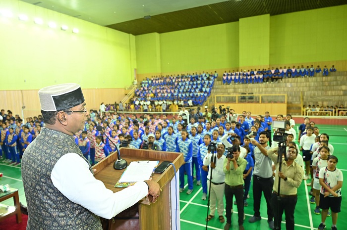 मंत्री विश्वास कैलाश सारंग ने राष्ट्रीय खेल दिवस के अवसर पर तात्या टोपे स्टेडियम भोपाल में आयोजित कार्यक्रम में सम्मिलित होकर खिलाड़ियों से संवाद किया। मंत्री विश्वास कैलाश सारंग ने राष्ट्रीय खेल दिवस के अवसर पर तात्या टोपे स्टेडियम भोपाल में आयोजित कार्यक्रम में सम्मिलित होकर खिलाड़ियों से संवाद किया।