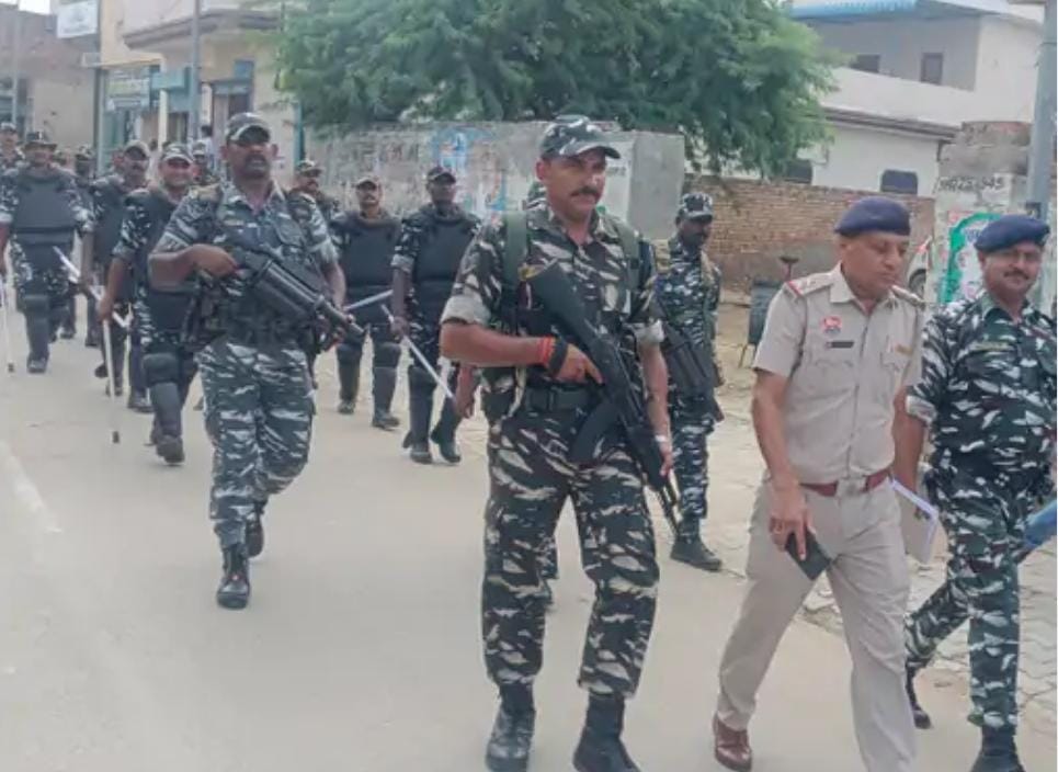 रानियां में अर्धसैनिक बल के जवान फ्लैग मार्च कशतै््र् रानियां में अर्धसैनिक बल के जवान फ्लैग मार्च कशतै््र्