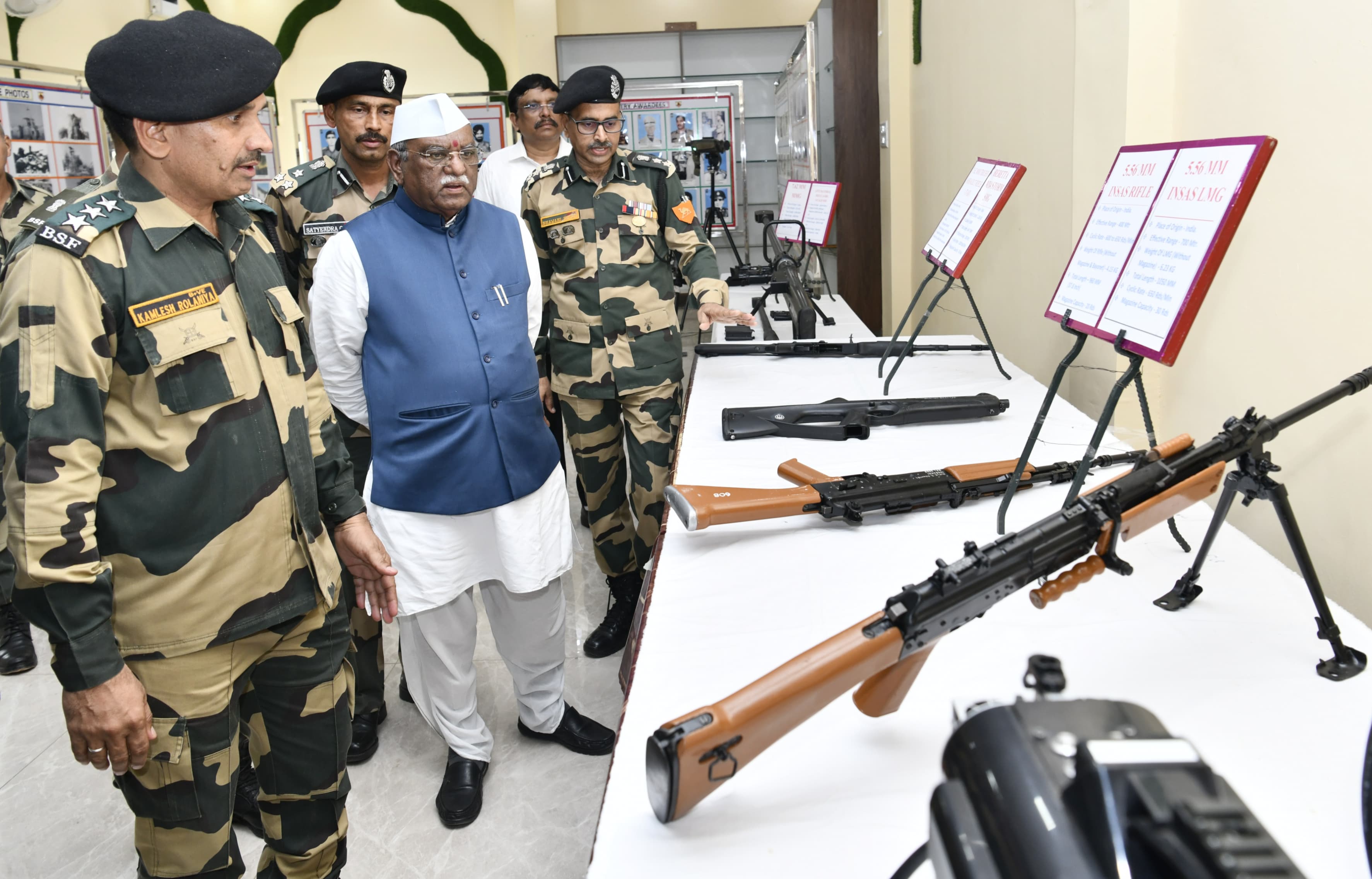 राज्यपाल बागडे ने श्रीगंगानगर स्थित ऐतिहासिक हिंदुमलकोट चौकी का किया निरीक्षण राज्यपाल बागडे ने श्रीगंगानगर स्थित ऐतिहासिक हिंदुमलकोट चौकी का किया निरीक्षण