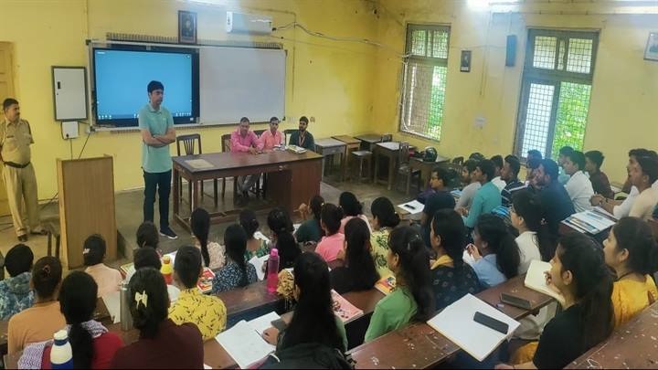 सिविल सेवा परीक्षाओं में सफलता के लिए अनुशासन और निरंतरता जरूरी सिविल सेवा परीक्षाओं में सफलता के लिए अनुशासन और निरंतरता जरूरी