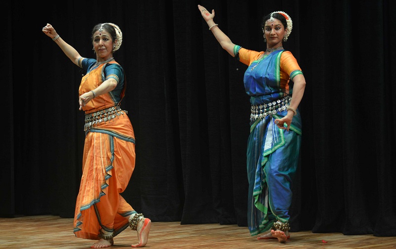 मध्यप्रदेश उत्सव की सांस्कृतिक संध्या में बिंदु जुनेजा ने दी ओड़िसी नृत्य की प्रस्तुति मध्यप्रदेश उत्सव की सांस्कृतिक संध्या में बिंदु जुनेजा ने दी ओड़िसी नृत्य की प्रस्तुति