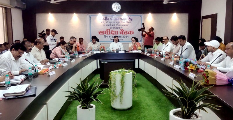 नियमों की अनदेखी करने वाले कोचिंग संस्थानों पर होगी कठोर कार्रवाईः स्कूल शिक्षा मंत्री नियमों की अनदेखी करने वाले कोचिंग संस्थानों पर होगी कठोर कार्रवाईः स्कूल शिक्षा मंत्री