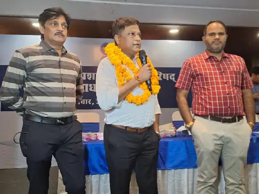 महावीर खराडी अध्यक्ष पद के लिए चुने गए। महावीर खराडी अध्यक्ष पद के लिए चुने गए।