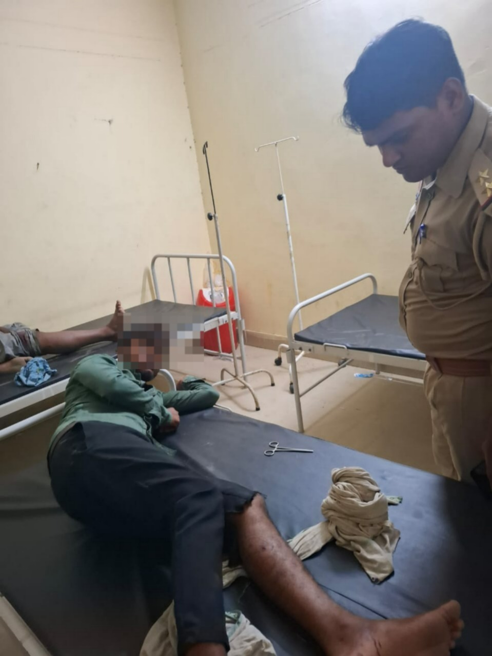 तीन थानों पुलिस के साथ संयुक्त मुठभेड़ में तीन गो तस्कर गिरफ्तार