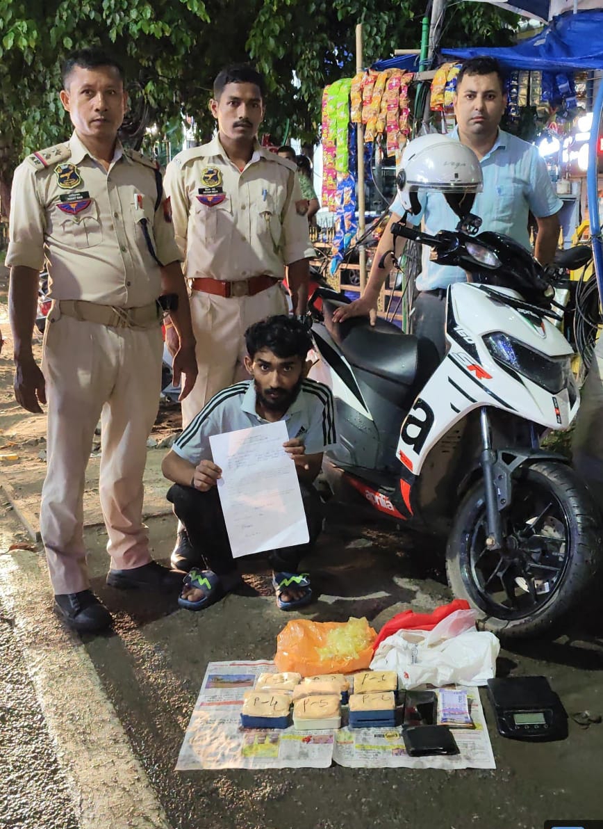 भारी मात्रा में हीरोइन समेत एक गिरफ्तार भारी मात्रा में हीरोइन समेत एक गिरफ्तार
