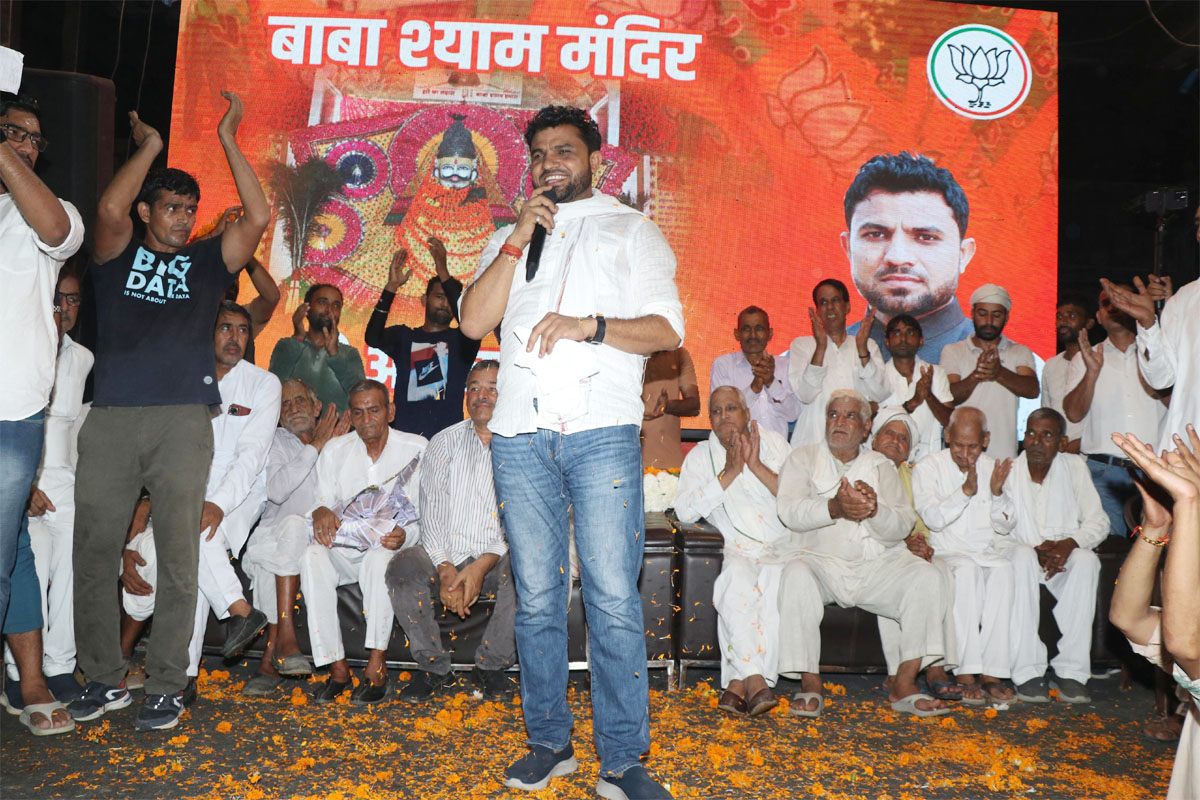 1 Snp- सोनीपत: लोगों को संबोधित करते हुए देेंवद्र कादियान, 1 Snp- सोनीपत: लोगों को संबोधित करते हुए देेंवद्र कादियान,