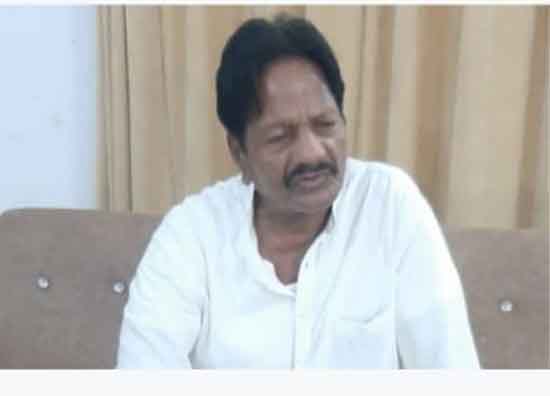 छतरपुर : पथराव कांड के लिए सुप्रीम कोर्ट के जजों की जांच कमेटी बनना चाहिए : मुंजारे छतरपुर : पथराव कांड के लिए सुप्रीम कोर्ट के जजों की जांच कमेटी बनना चाहिए : मुंजारे