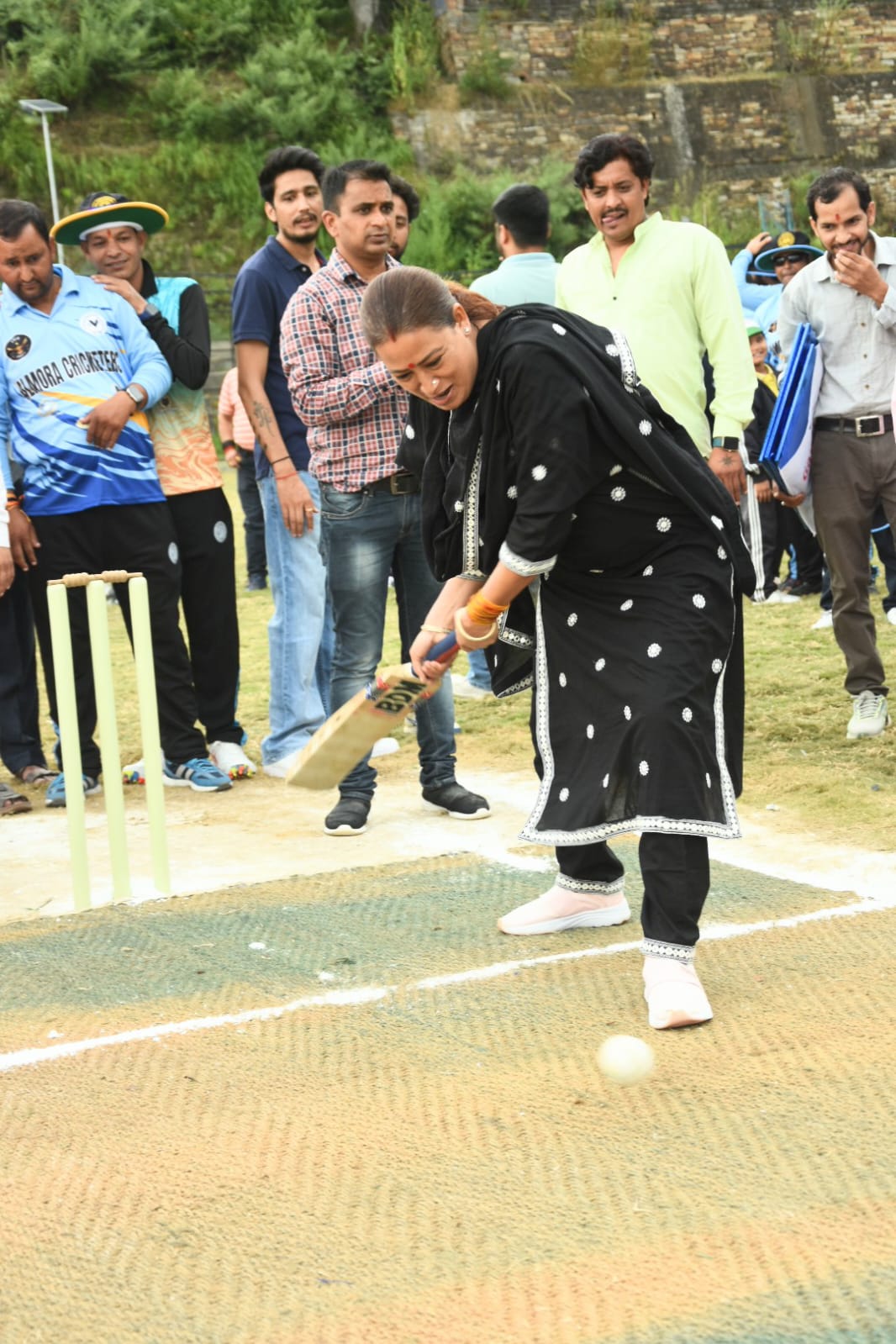 खेल मंत्री माननीय रेखा आर्या ने किया विक्टोरिया प्रीमियर लीग 2024 का उद्घाटन खेल मंत्री माननीय रेखा आर्या ने किया विक्टोरिया प्रीमियर लीग 2024 का उद्घाटन