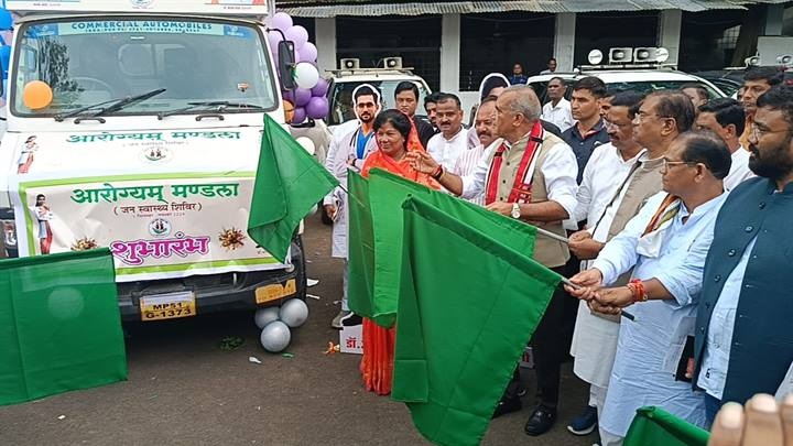 मंडलाः प्रभारी मंत्री रावत ने किया आरोग्यम मंडला अभियान का शुभारंभ मंडलाः प्रभारी मंत्री रावत ने किया आरोग्यम मंडला अभियान का शुभारंभ