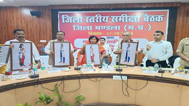मंडलाः प्रभारी मंत्री रावत ने किया आरोग्यम मंडला अभियान का शुभारंभ मंडलाः प्रभारी मंत्री रावत ने किया आरोग्यम मंडला अभियान का शुभारंभ