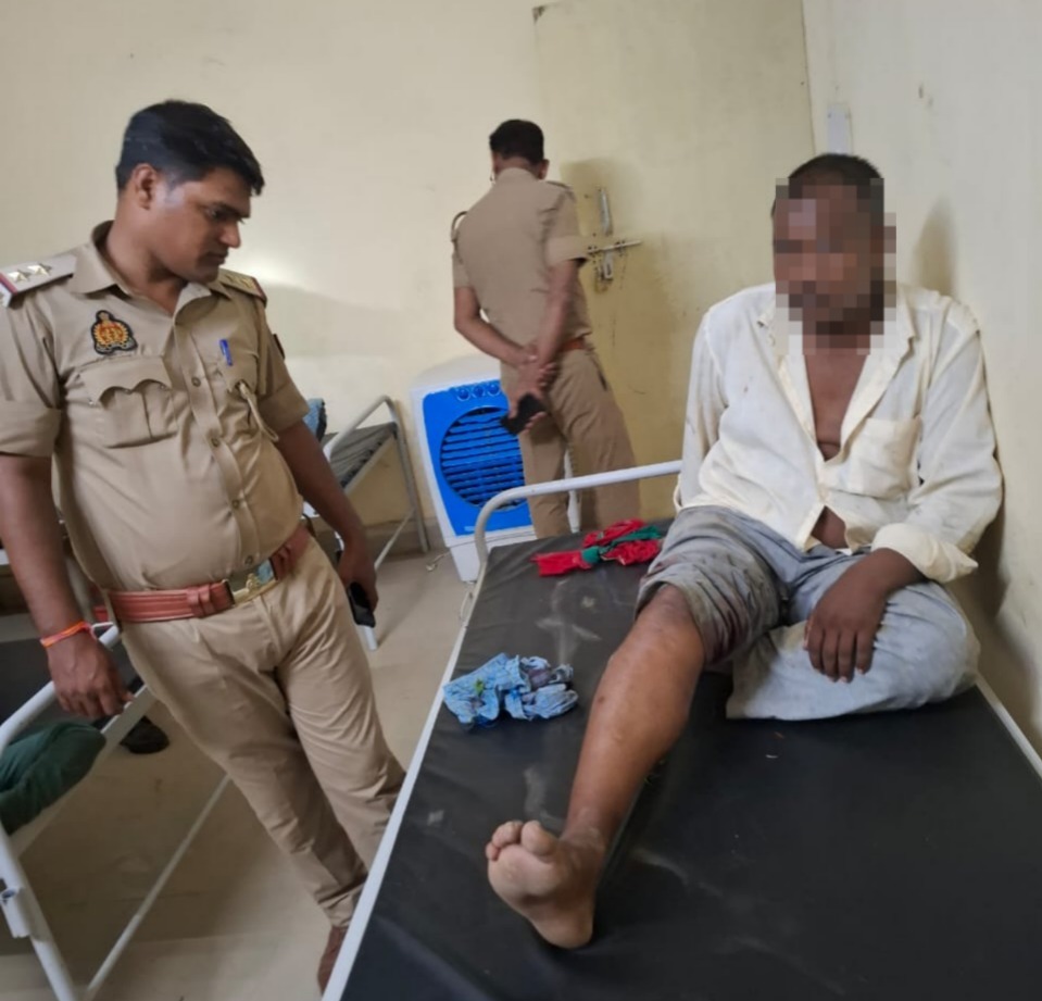 तीन थानों पुलिस के साथ संयुक्त मुठभेड़ में तीन गो तस्कर गिरफ्तार