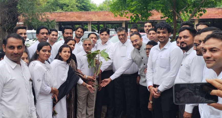2 Snp-5 सोनीपत: जिला एवं सत्र न्यायाधीश एवं डीएलएसए के अध्यक्ष प्रमोद गोयल के नेतृत्व में पौधरोपण कार्यक्रम। 2 Snp-5 सोनीपत: जिला एवं सत्र न्यायाधीश एवं डीएलएसए के अध्यक्ष प्रमोद गोयल के नेतृत्व में पौधरोपण कार्यक्रम।