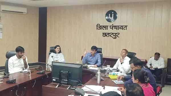 छतरपुर : जर्जर भवनों का आंकलन कर ध्वस्तीकरण तुरंत करें : कलेक्टर छतरपुर : जर्जर भवनों का आंकलन कर ध्वस्तीकरण तुरंत करें : कलेक्टर