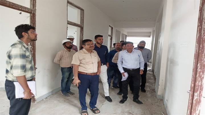 सीहोरः जिला अस्पताल में शुरू होगा जन औषधि केंद्र, कलेक्टर ने किया निरीक्षण सीहोरः जिला अस्पताल में शुरू होगा जन औषधि केंद्र, कलेक्टर ने किया निरीक्षण