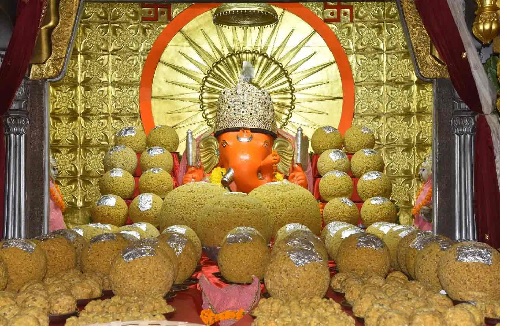 मोती डूंगरी गणेश मंदिर में बुधवार को सजेगी मोदकों की भव्य झांकी मोती डूंगरी गणेश मंदिर में बुधवार को सजेगी मोदकों की भव्य झांकी