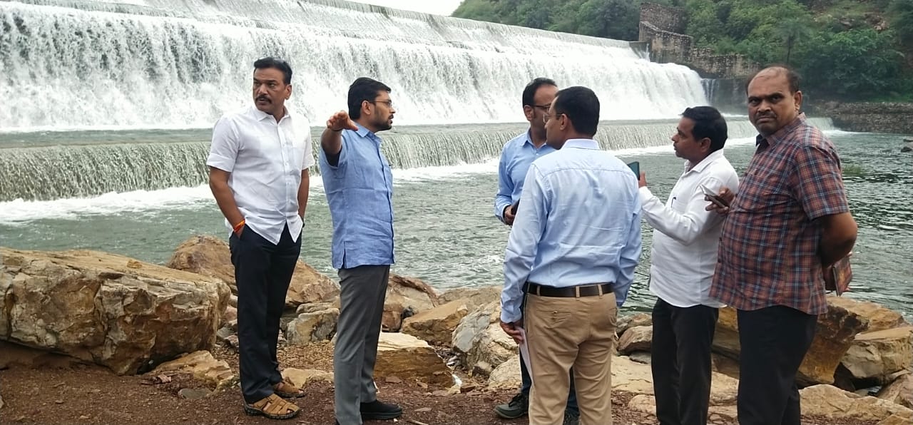 भीलवाड़ा का जेतपुरा बांध लबालब, किनारे बसे गाँवों को अलर्ट भीलवाड़ा का जेतपुरा बांध लबालब, किनारे बसे गाँवों को अलर्ट
