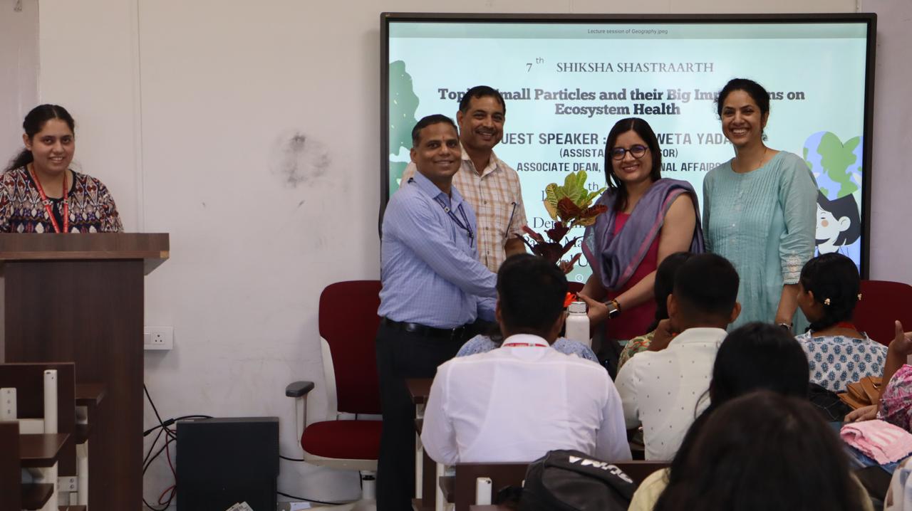 सीयूजे ने पारिस्थितिकी तंत्र स्वास्थ्य पर विस्तार व्याख्यान का आयोजन किया सीयूजे ने पारिस्थितिकी तंत्र स्वास्थ्य पर विस्तार व्याख्यान का आयोजन किया