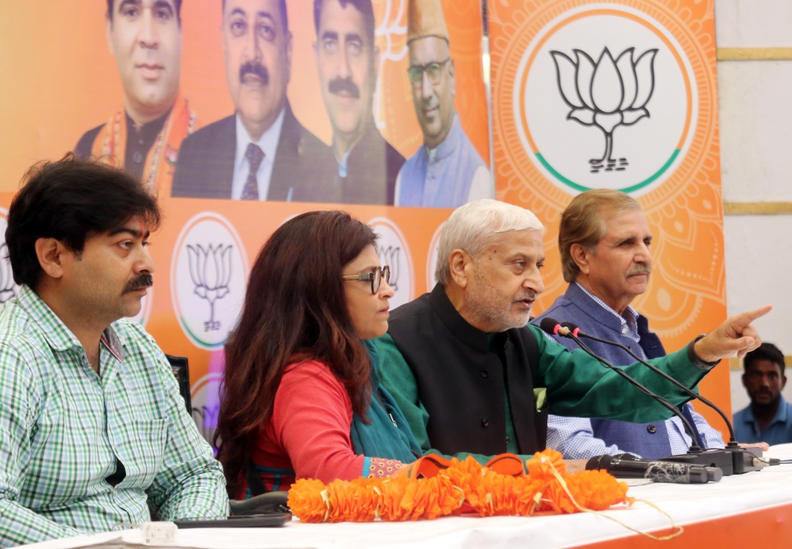 डोगरा महाराजाओं के अपमान पर बिना शर्त माफी मांगें राहुल गांधी, कांग्रेस: शाम लाल शर्मा डोगरा महाराजाओं के अपमान पर बिना शर्त माफी मांगें राहुल गांधी, कांग्रेस: शाम लाल शर्मा