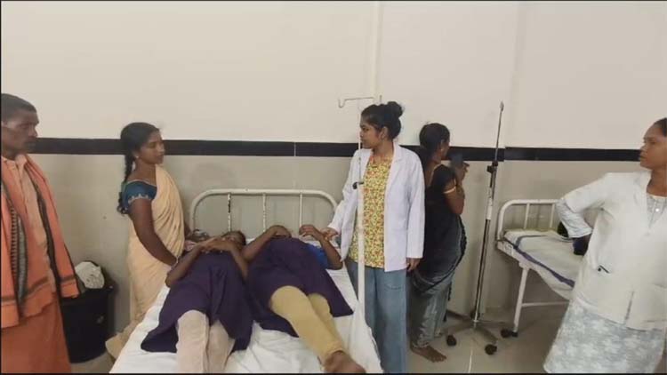 पीपल खुंटा मिडिल स्कूल में 30 बच्चे मध्यान्ह भोजन खाने के बाद बीमार हुए। पीपल खुंटा मिडिल स्कूल में 30 बच्चे मध्यान्ह भोजन खाने के बाद बीमार हुए।