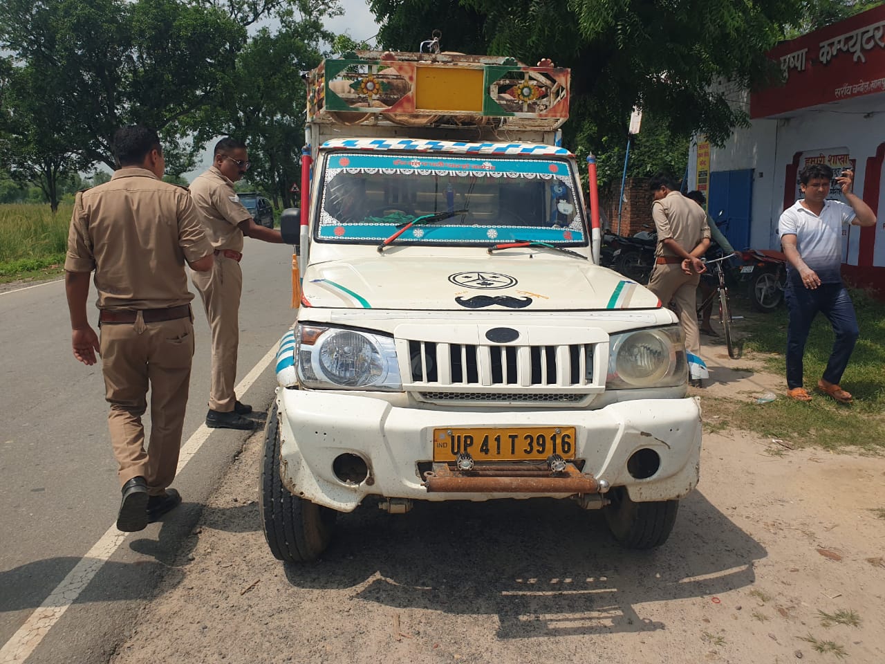 पिकअप से कुचल लर मौत पिकअप से कुचल लर मौत