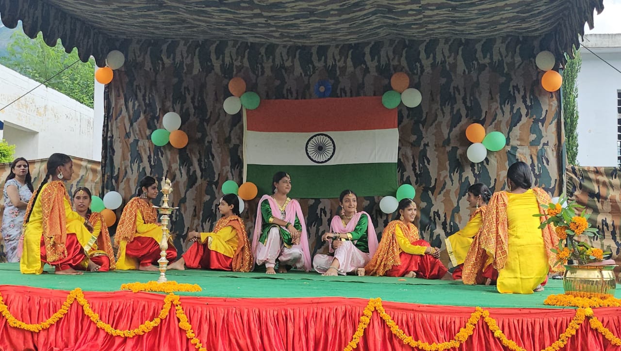 अंतर-विद्यालय प्रतिभा खोज प्रतियोगिता में जीवंत प्रदर्शनों के साथ शिक्षक दिवस मनाया गया अंतर-विद्यालय प्रतिभा खोज प्रतियोगिता में जीवंत प्रदर्शनों के साथ शिक्षक दिवस मनाया गया
