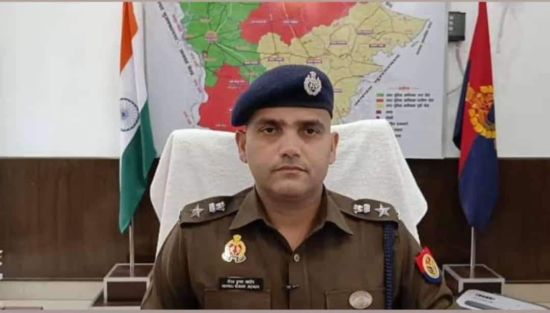 पिहानी और मझिला के थाना प्रभारी लाइन हाजिर एसपी ने कई थाना प्रभारियों के कार्य क्षेत्र बदले पिहानी और मझिला के थाना प्रभारी लाइन हाजिर एसपी ने कई थाना प्रभारियों के कार्य क्षेत्र बदले