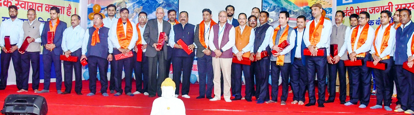 शिक्षक दिवस पर सरस्वती विहार में पटका पहनाकर किया गया शिक्षकों का सम्मान। शिक्षक दिवस पर सरस्वती विहार में पटका पहनाकर किया गया शिक्षकों का सम्मान।