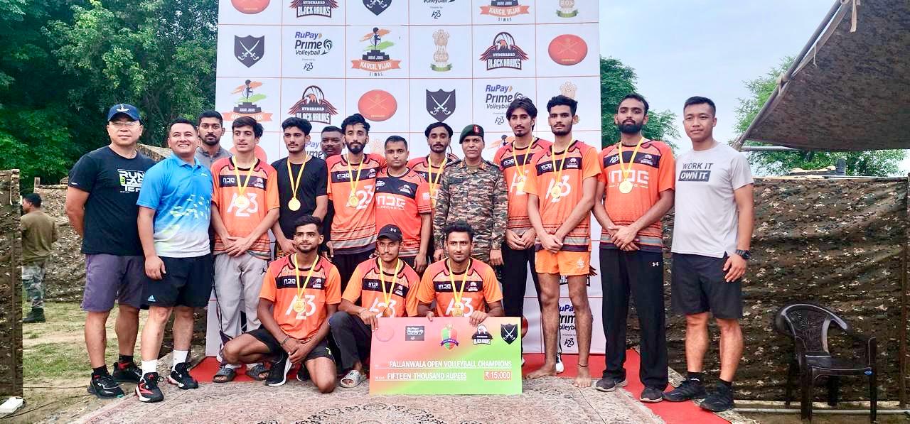 प्लांवाला ओपन वॉलीबॉल टूर्नामेंट में खिलाडियों ने अपने दांव-पेंच से सबको चौंकाया प्लांवाला ओपन वॉलीबॉल टूर्नामेंट में खिलाडियों ने अपने दांव-पेंच से सबको चौंकाया