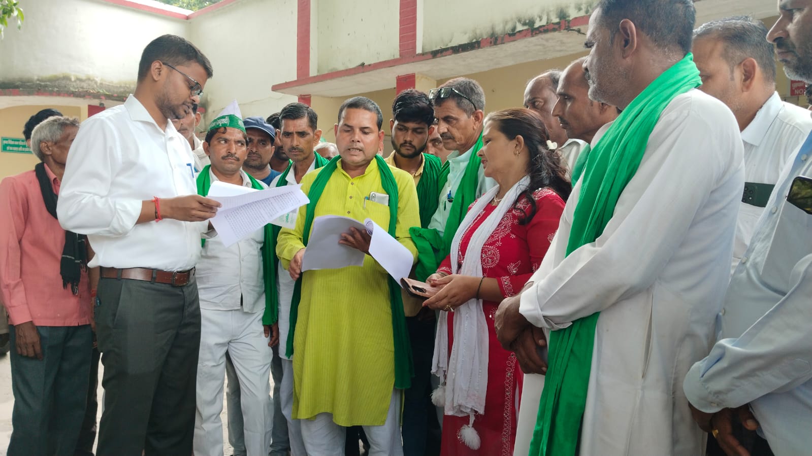 किसान यूनियन ने दिया ज्ञापन, समस्याओ का समाधान न होने पर करेंगे बड़ा आंदोलन किसान यूनियन ने दिया ज्ञापन, समस्याओ का समाधान न होने पर करेंगे बड़ा आंदोलन