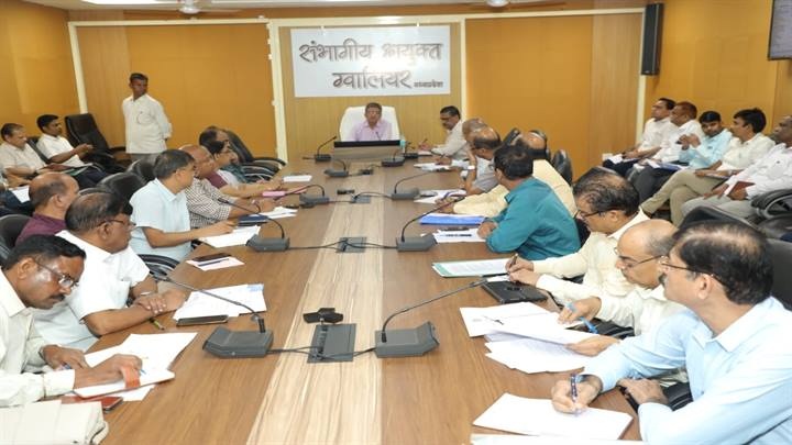 जनप्रतिनिधियों द्वारा ध्यान में लाई गईं समस्याओं और मांगों के निराकरण न हो में देरीः संभाग आयुक्त खत्री जनप्रतिनिधियों द्वारा ध्यान में लाई गईं समस्याओं और मांगों के निराकरण न हो में देरीः संभाग आयुक्त खत्री