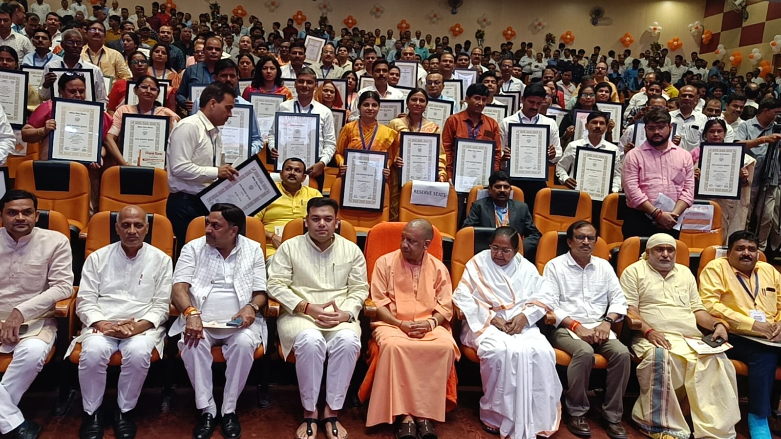 शिक्षक दिवस पर राज्य अध्यापक पुरस्कार वितरण समारोह में बोले मुख्यमंत्री योगी आदित्यनाथ* शिक्षक दिवस पर राज्य अध्यापक पुरस्कार वितरण समारोह में बोले मुख्यमंत्री योगी आदित्यनाथ*