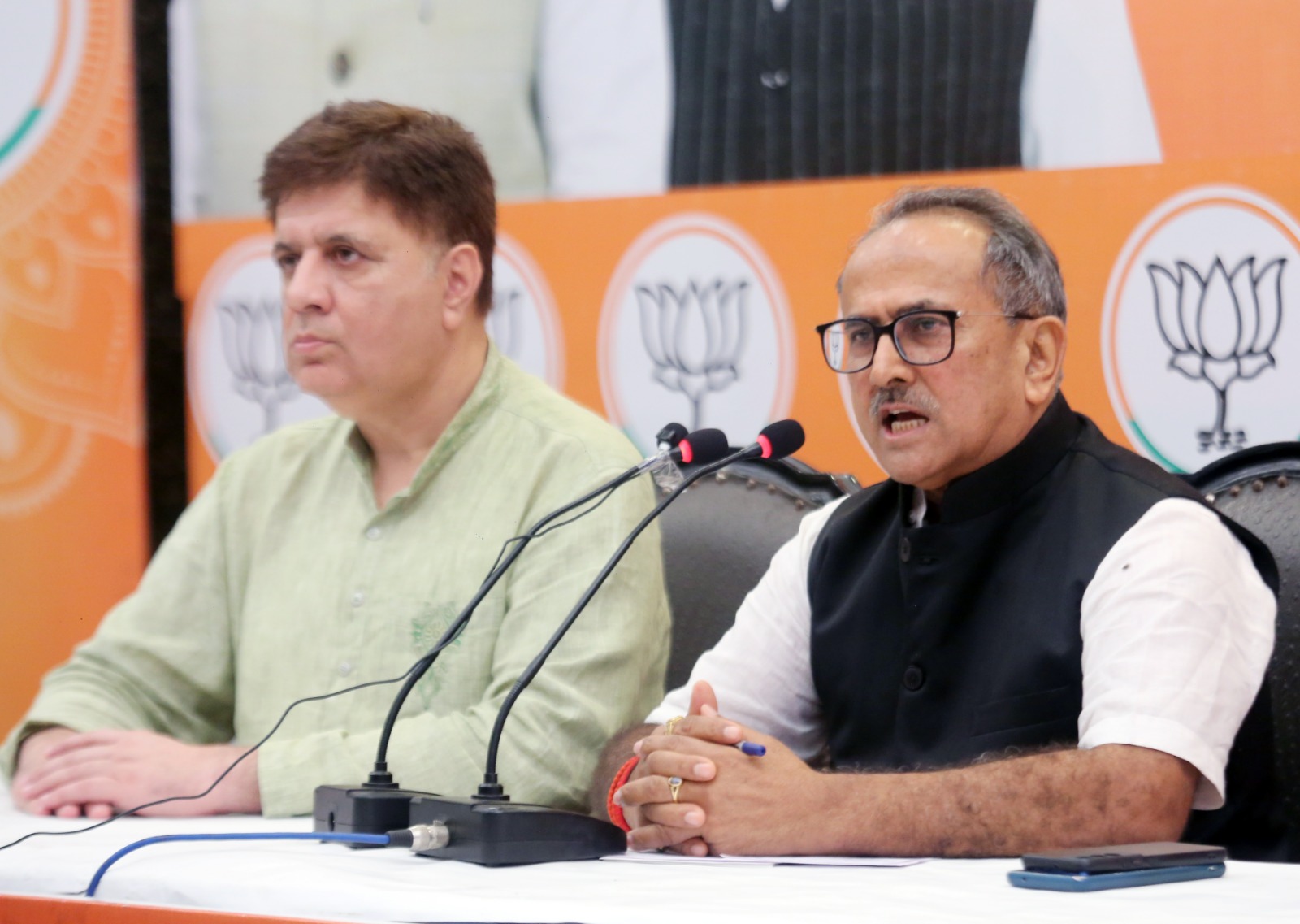 जम्मू-कश्मीर में आतंकवाद और अलगाववाद को फिर से जीवित करना चाहते नेशनल कॉन्फ्रेंस, कांग्रेस : डा. निर्मल सिंह जम्मू-कश्मीर में आतंकवाद और अलगाववाद को फिर से जीवित करना चाहते नेशनल कॉन्फ्रेंस, कांग्रेस : डा. निर्मल सिंह