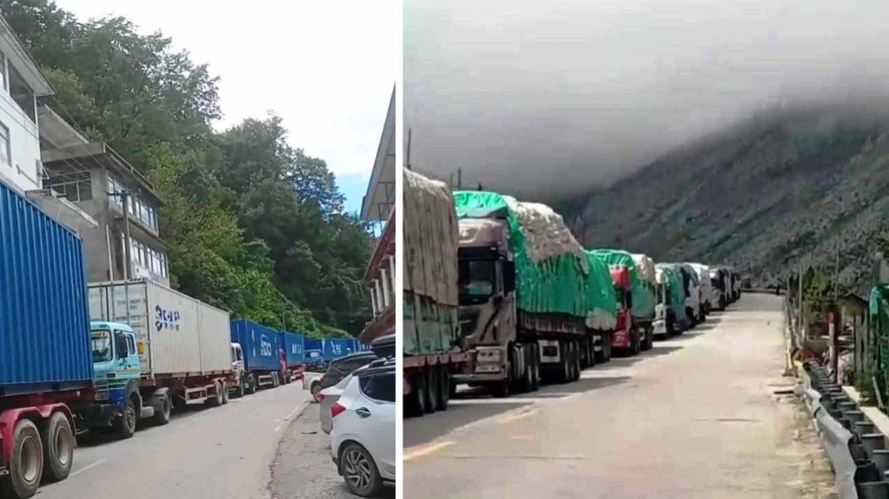 Container Truck stop at China Border Container Truck stop at China Border