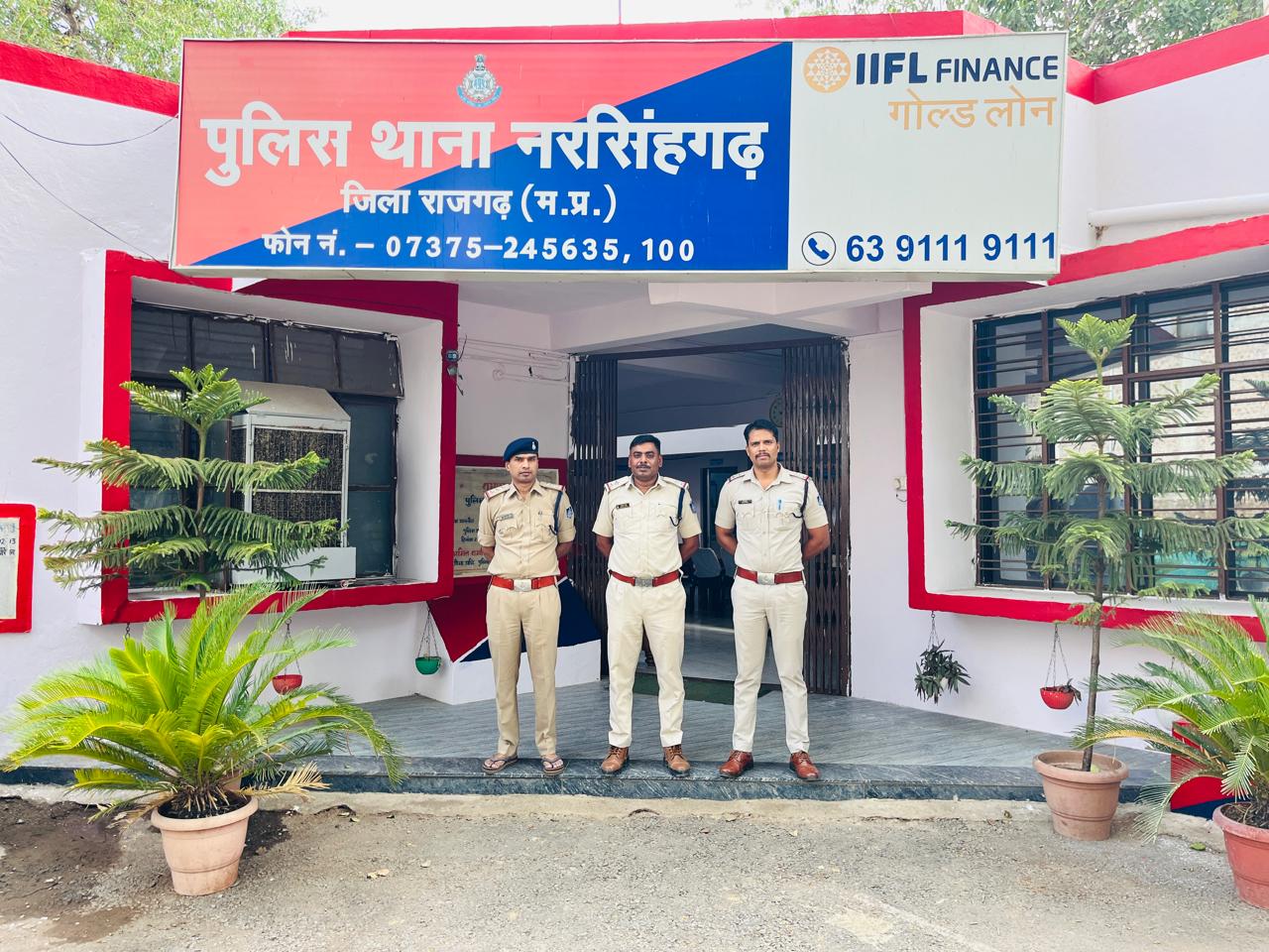 दुष्कर्म करने वाला आरोपित व सहयोगी गिरफ्तार दुष्कर्म करने वाला आरोपित व सहयोगी गिरफ्तार