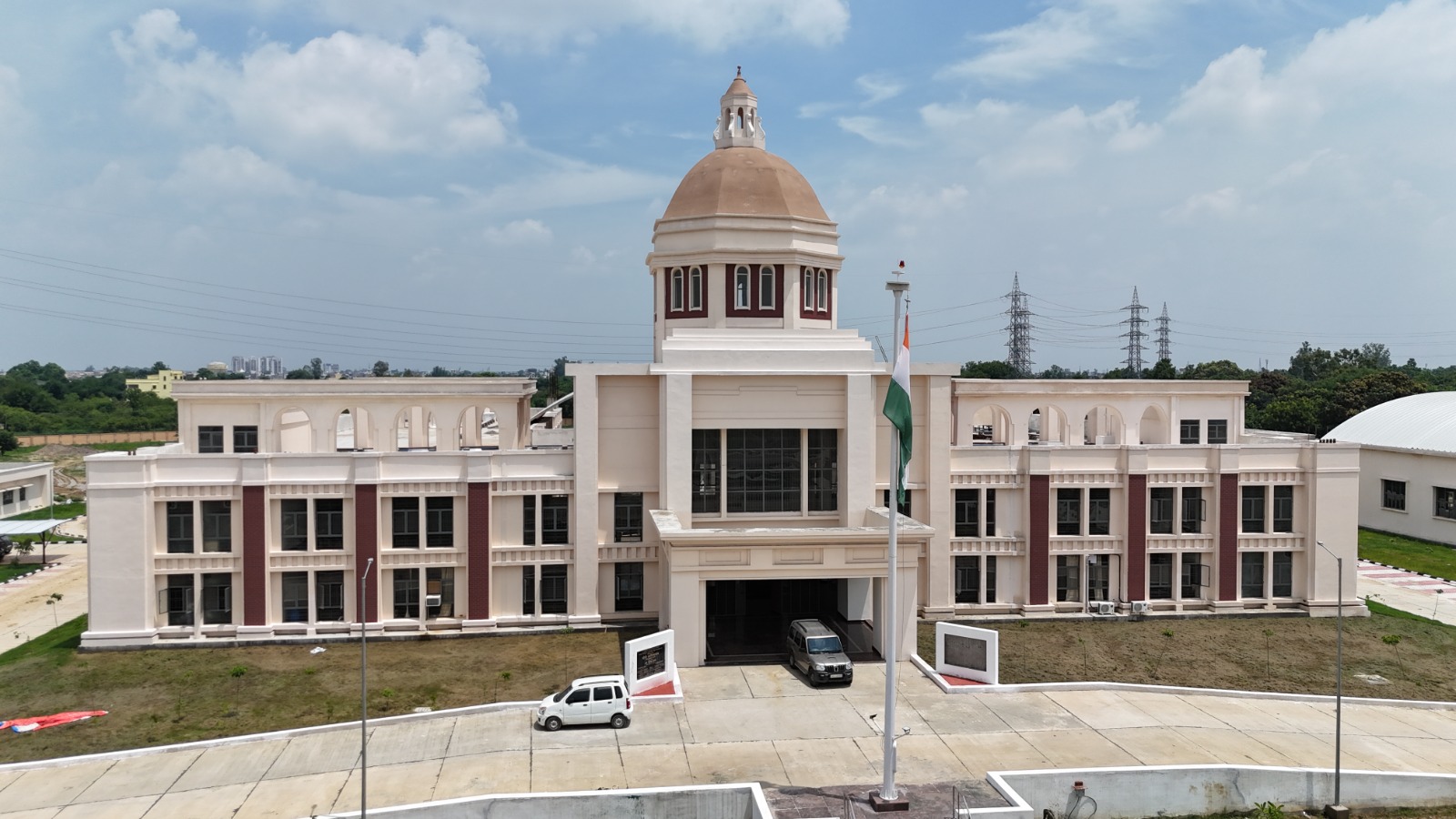 *शनिवार को उपराष्ट्रपति करेंगे पूर्वी यूपी के पहले सैनिक स्कूल का लोकार्पण* *शनिवार को उपराष्ट्रपति करेंगे पूर्वी यूपी के पहले सैनिक स्कूल का लोकार्पण*