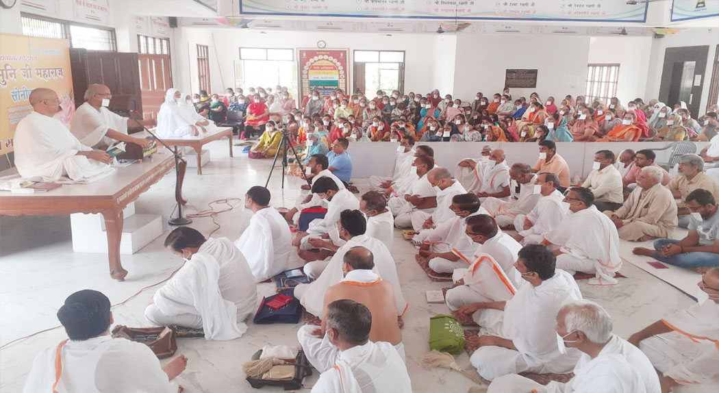 6 Snp-4 सोनीपत: राष्ट्र संत, नेपाल केसरी, मानव मिलन के संस्थापक डॉ.मणिभद्र मुनि जी महाराज प्रवचन करते हुए। 6 Snp-4 सोनीपत: राष्ट्र संत, नेपाल केसरी, मानव मिलन के संस्थापक डॉ.मणिभद्र मुनि जी महाराज प्रवचन करते हुए।