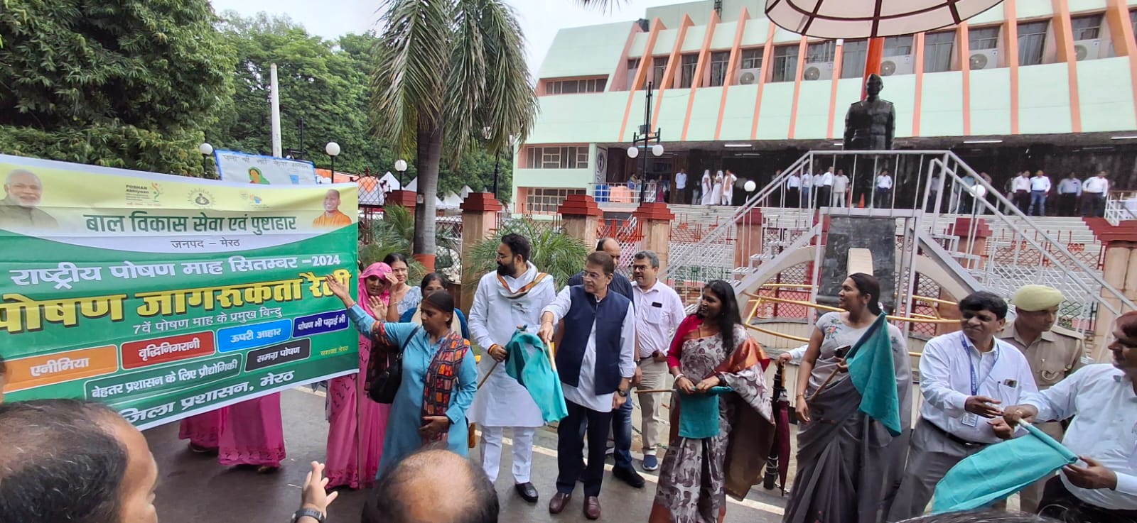 पाेषण जागरूकता रैली निकालती आंगनबाड़ी पाेषण जागरूकता रैली निकालती आंगनबाड़ी