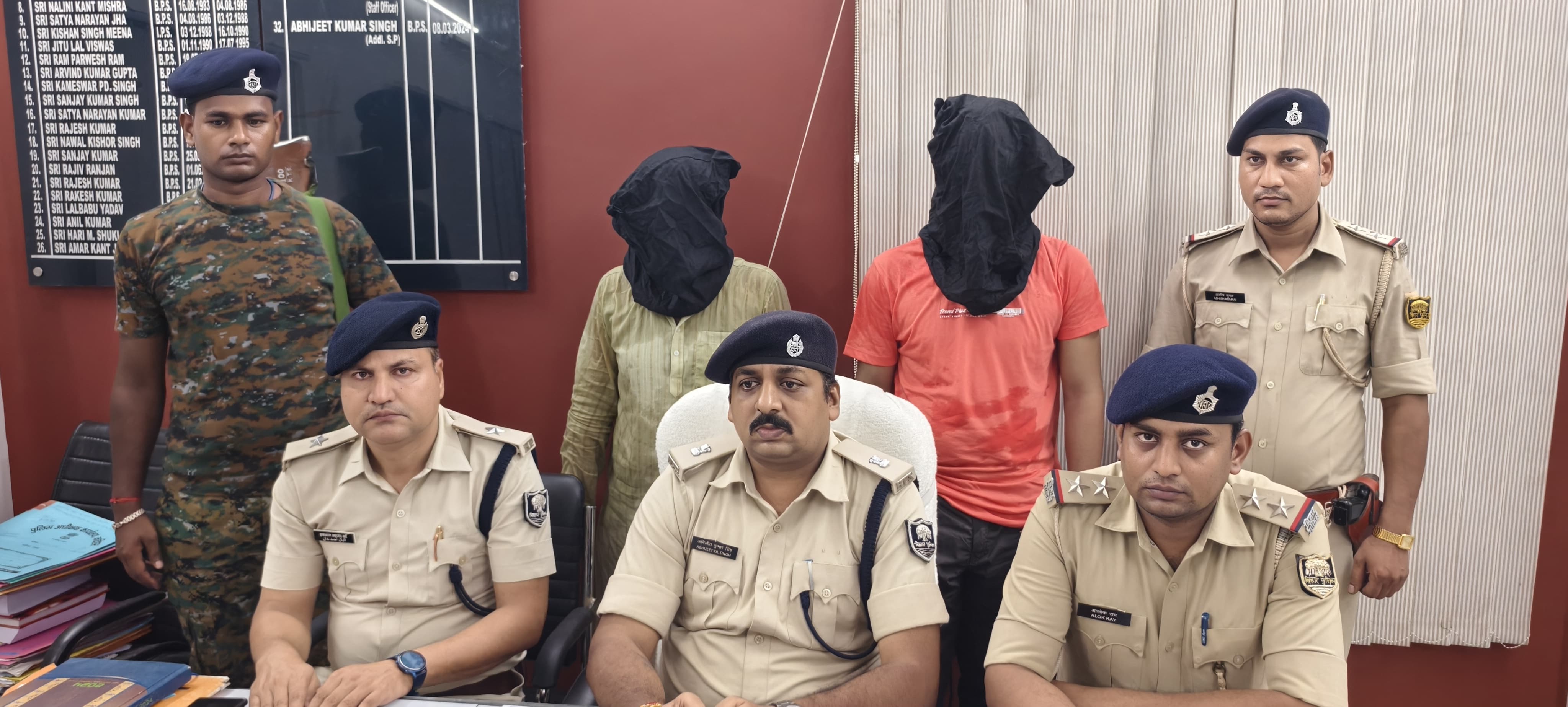 गिरफ्तार आरोपी गिरफ्तार आरोपी