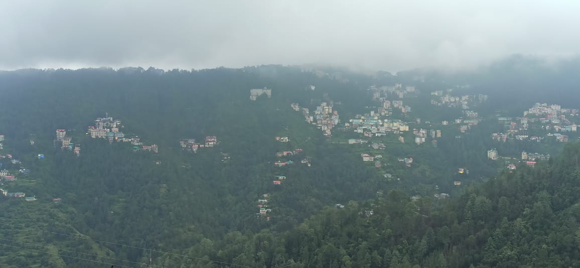 शिमला में छाए बादल शिमला में छाए बादल