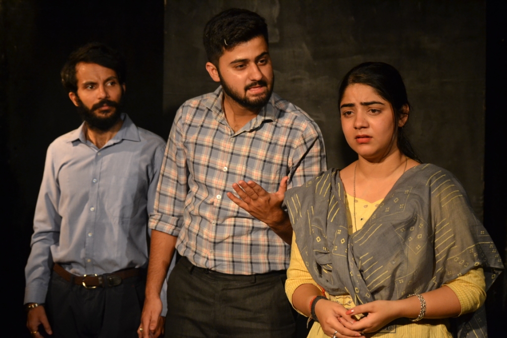 नटरंग की संडे थिएटर सीरीज में नाटक अंतराल के बाद प्रस्तुत किया गया नटरंग की संडे थिएटर सीरीज में नाटक अंतराल के बाद प्रस्तुत किया गया