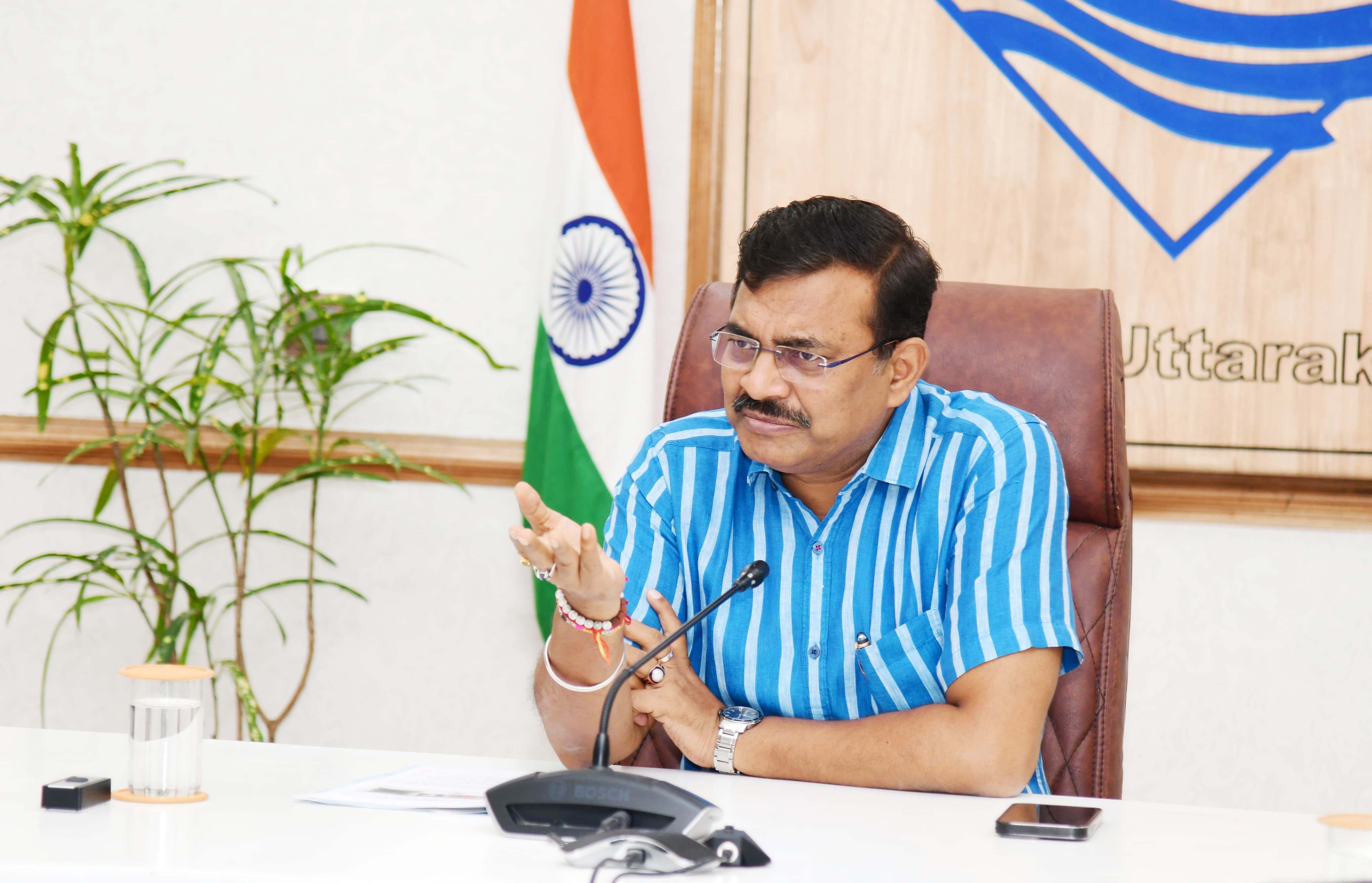 अपर मुख्य सचिव आनंद बर्द्धन। अपर मुख्य सचिव आनंद बर्द्धन।