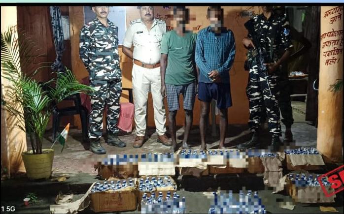 अररिया में 105 लीटर नेपाली शराब के साथ दो तस्कर को पुलिस ने किया गिरफ्तार अररिया में 105 लीटर नेपाली शराब के साथ दो तस्कर को पुलिस ने किया गिरफ्तार