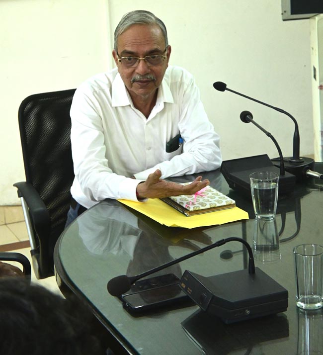 प्रोफेसर प्रोफेसर
