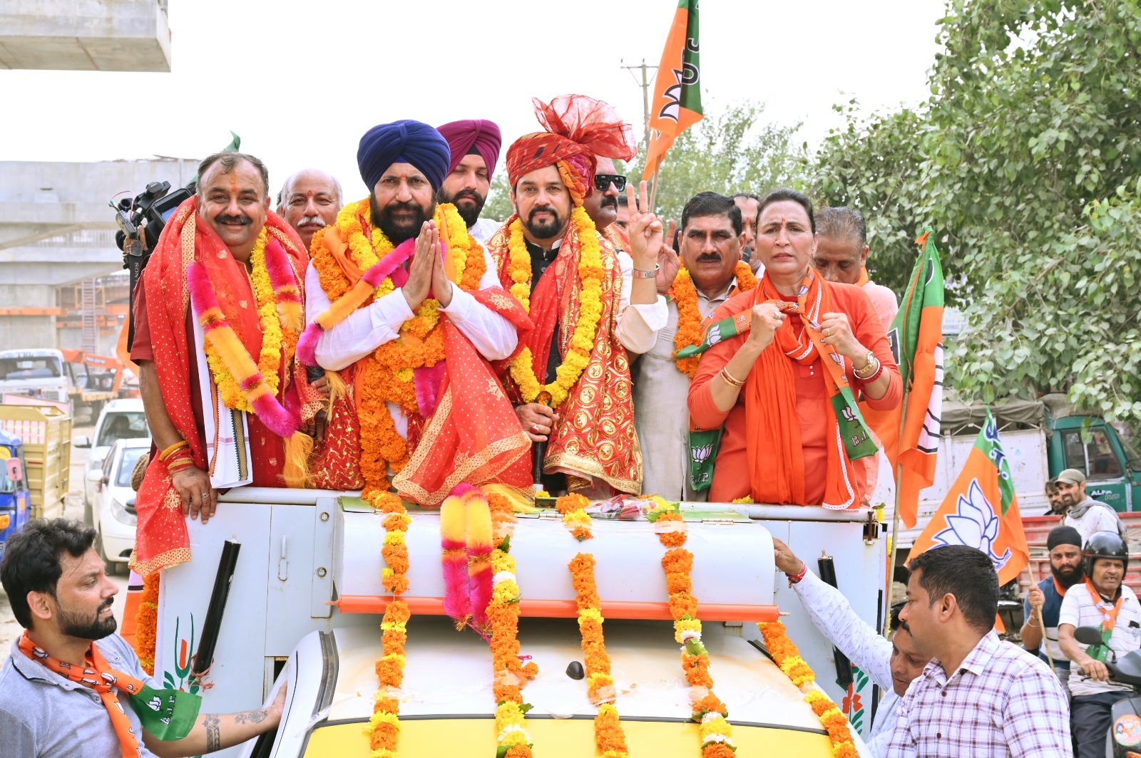 आरएस पुरा (दक्षिण) से डॉ. नरेंद्र सिंह रैना ने दाखिल किए नामांकन पत्र आरएस पुरा (दक्षिण) से डॉ. नरेंद्र सिंह रैना ने दाखिल किए नामांकन पत्र
