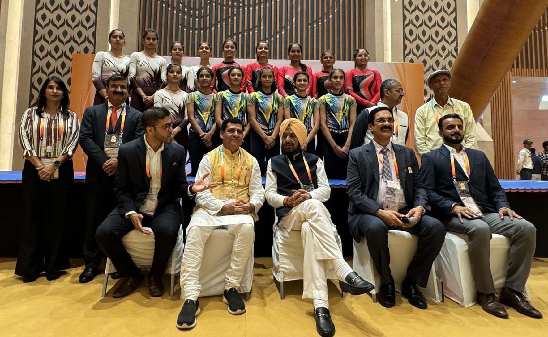 आम सभा में उपस्थित अधिकारी व पदाधिकारी। आम सभा में उपस्थित अधिकारी व पदाधिकारी।