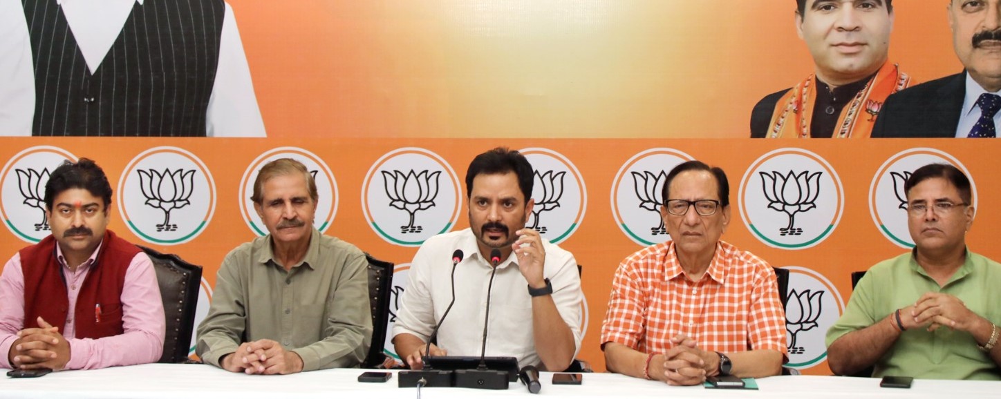राहुल गांधी बताएं कौन सी मजबूरी में नैशनल कांफ्रेंस से किया गठबंधनः जसरोटिया राहुल गांधी बताएं कौन सी मजबूरी में नैशनल कांफ्रेंस से किया गठबंधनः जसरोटिया
