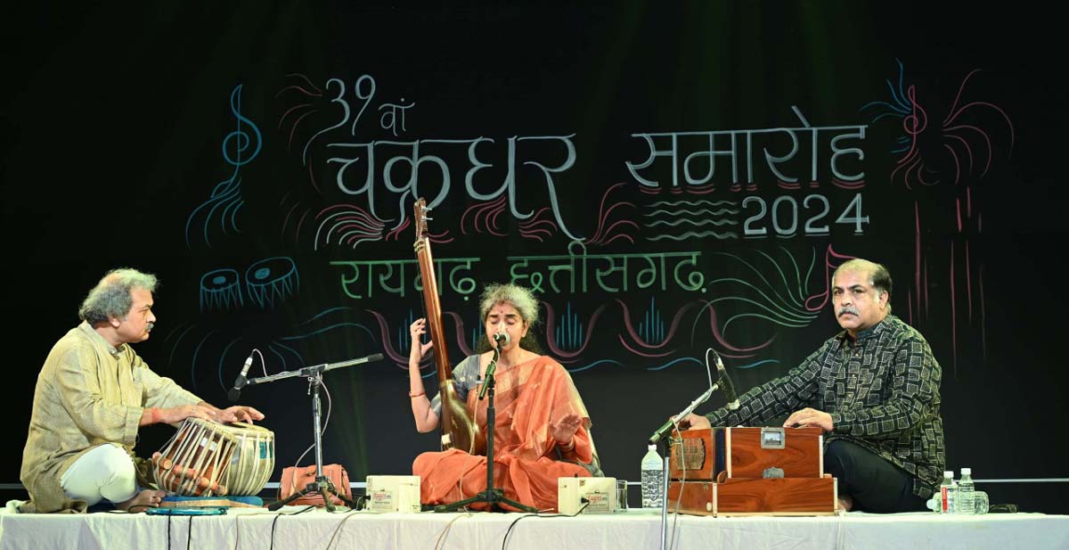 नामचीन तबला वादक और परकशन आर्टिस्ट जीतू शंकर नामचीन तबला वादक और परकशन आर्टिस्ट जीतू शंकर