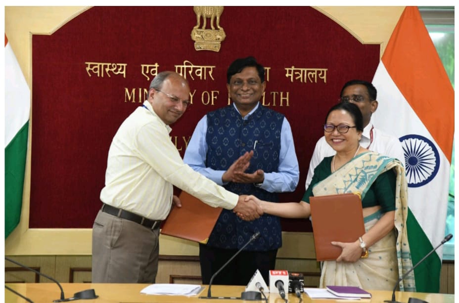 समझौता ज्ञापन के मौके पर मौजूद केन्द्रीय स्वास्थ्य मंत्रालय की अतिरिक्त सचिव और एनएचए की सीईओ एलएस चांगसन और आईआईटी कानपुर के निदेशक प्रोफेसर मणिंद्र अग्रवाल समझौता ज्ञापन के मौके पर मौजूद केन्द्रीय स्वास्थ्य मंत्रालय की अतिरिक्त सचिव और एनएचए की सीईओ एलएस चांगसन और आईआईटी कानपुर के निदेशक प्रोफेसर मणिंद्र अग्रवाल