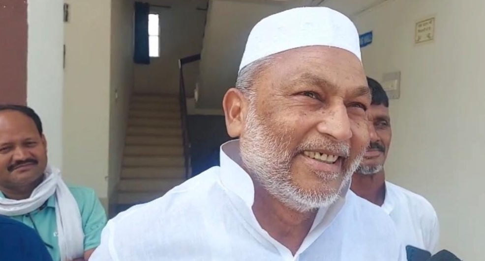 राजद विधायक बोले, जेल में बंद 90% गुंडे मवाली हमारे, विधायक का वीडियो हुआ वायरल राजद विधायक बोले, जेल में बंद 90% गुंडे मवाली हमारे, विधायक का वीडियो हुआ वायरल