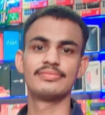मृतक युवक की फाइल फोटो मृतक युवक की फाइल फोटो